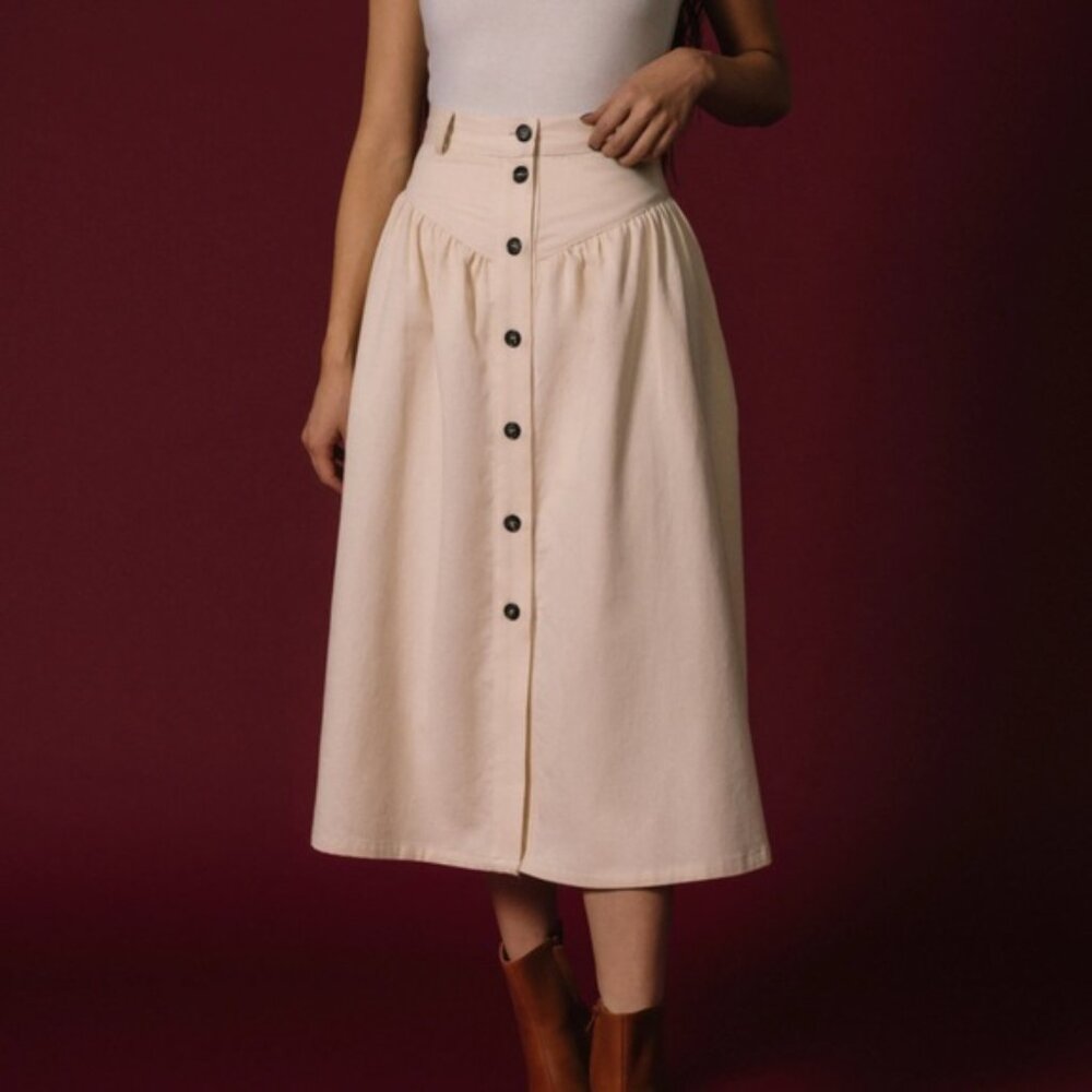 womn | navi skirt in cream or white
